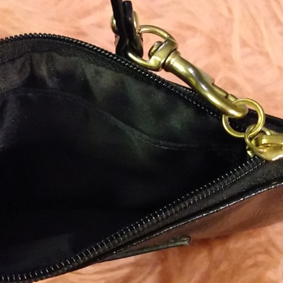 Coach - Picture 5 of 5